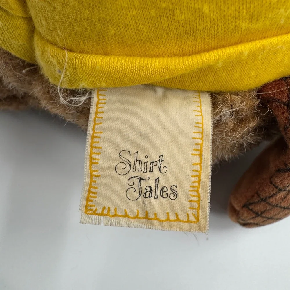 Vintage‎ Knickerbocker Shirt Tales Beaver Plush Smile Yellow Shirt 12 inch 1980s